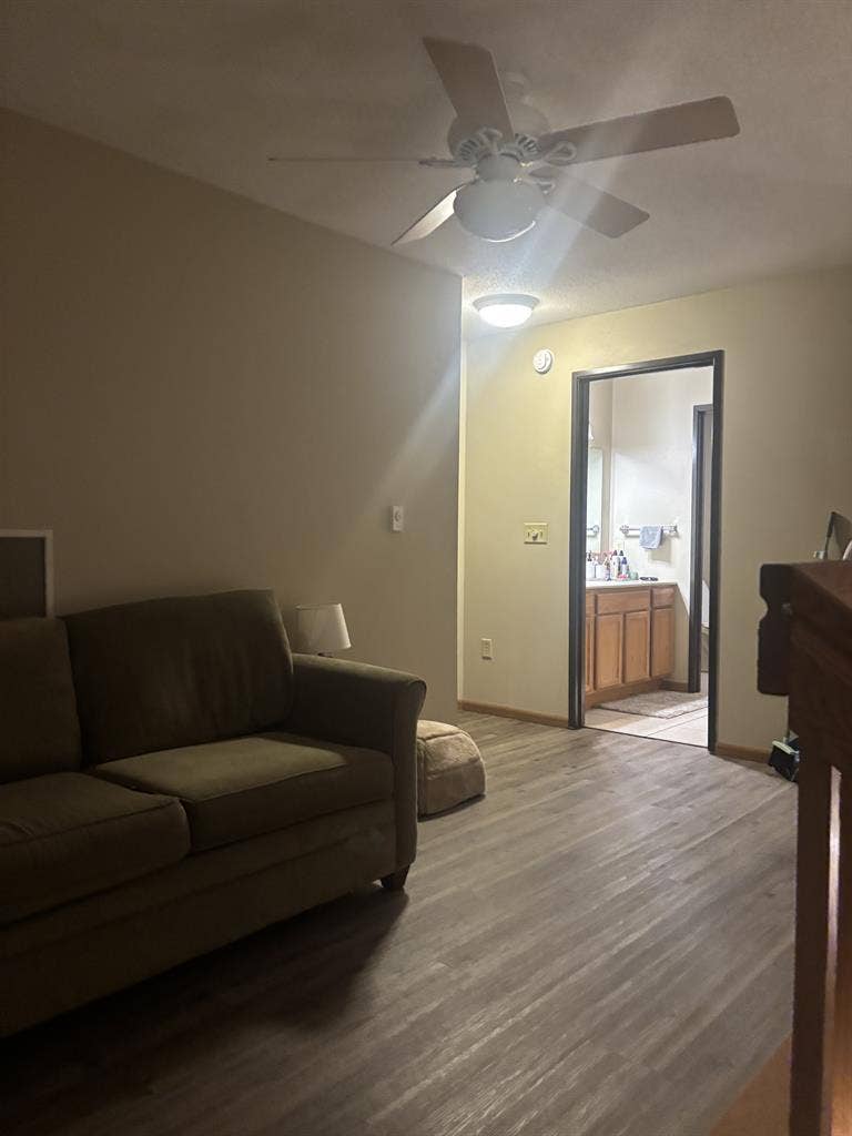 1 room Sublease for Spring