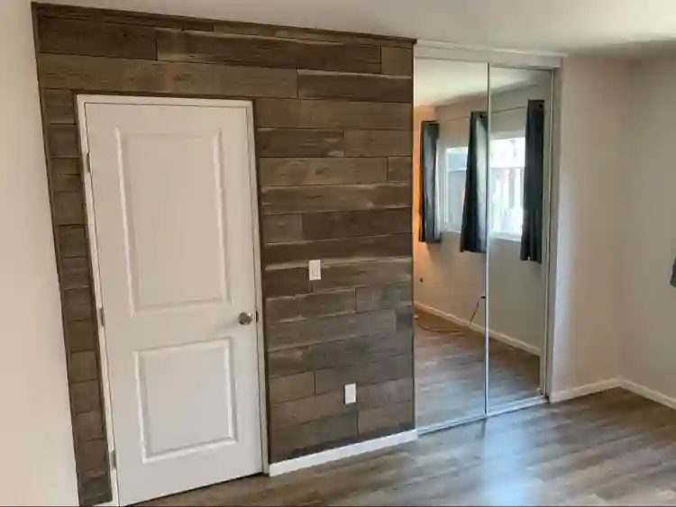 Room for rent in peaceful home