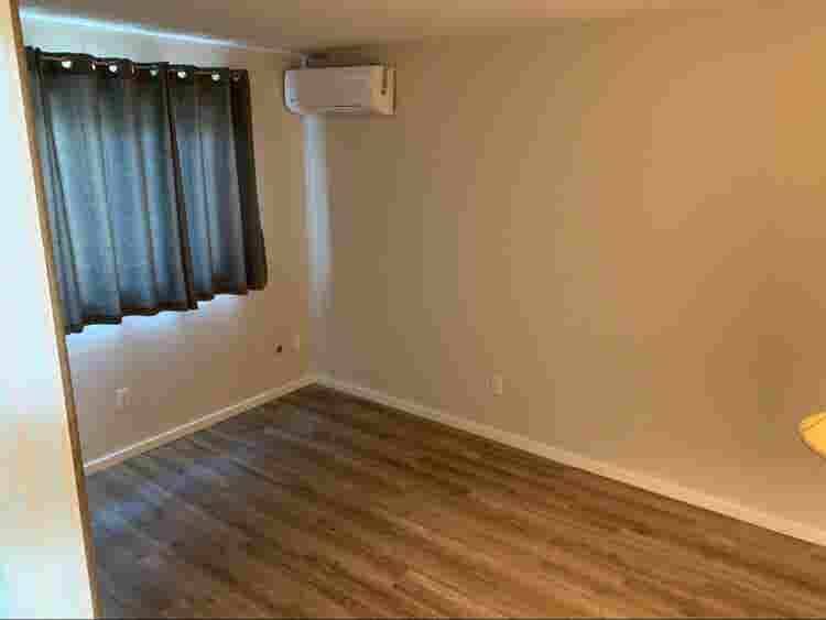 Room for rent in peaceful home