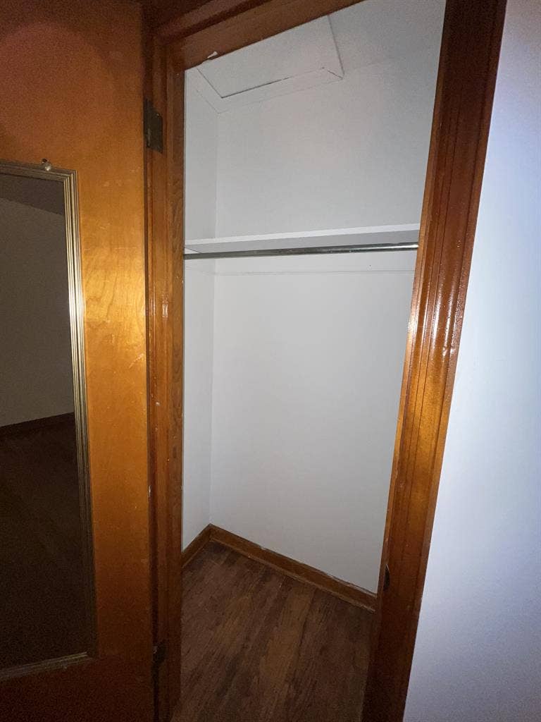Large Room near Woodbridge Main St