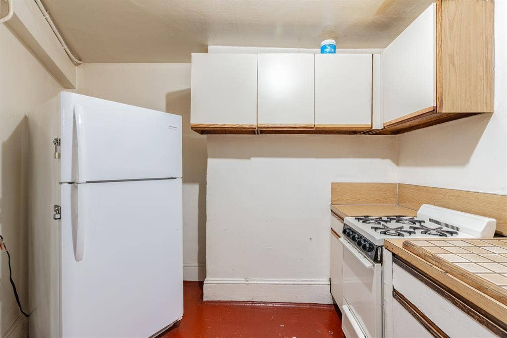 Private Room With Shared Bathroom