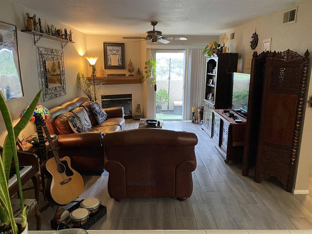 Master bedroom + bath 
for rent