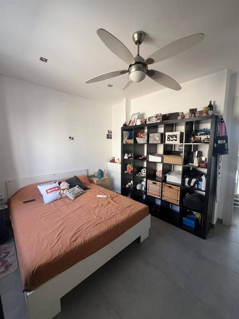 Room in Msida w/ Private Toilet