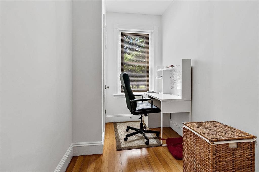 Charming Brookline Gem 3 bed/1 bath