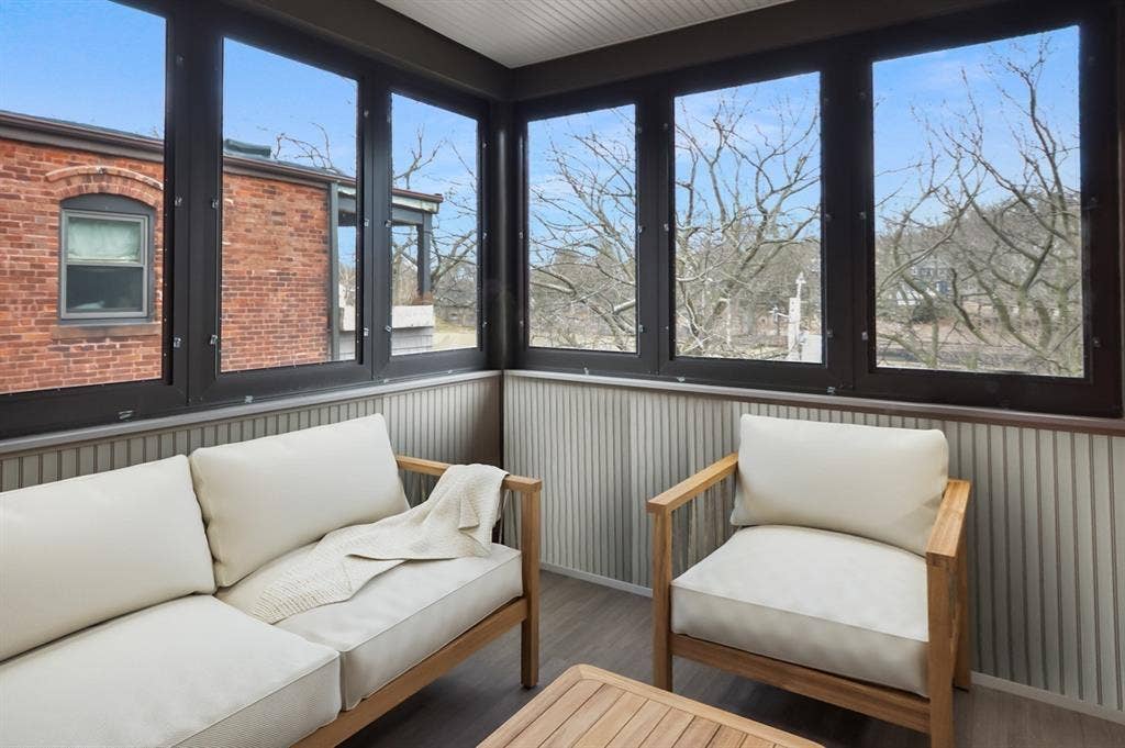 Charming Brookline Gem 3 bed/1 bath