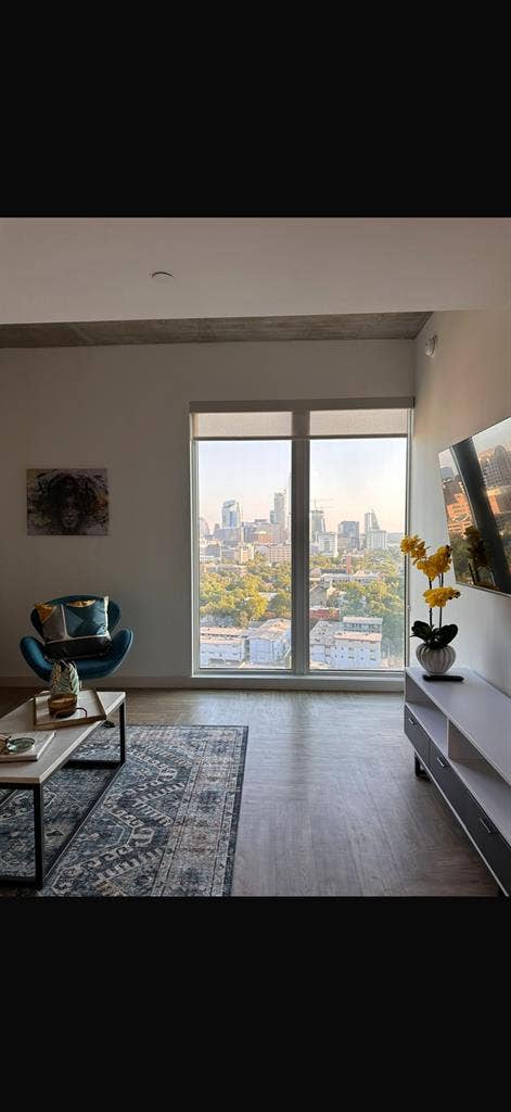 UT Austin apt west campus