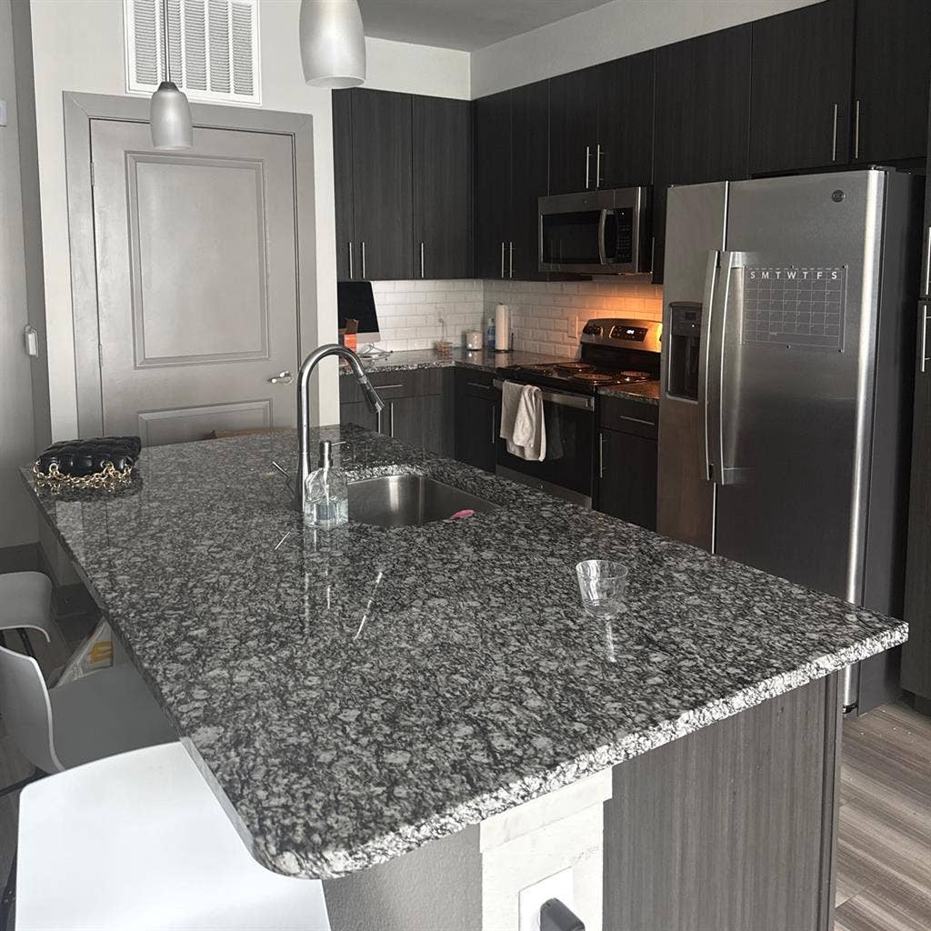 Looking for a roommate