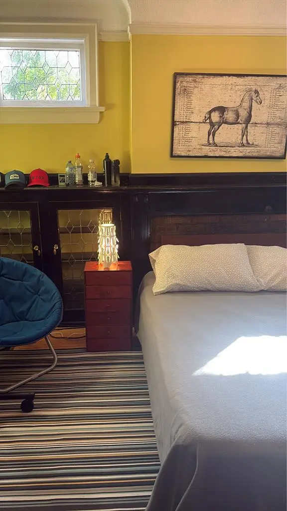 Toronto-Quiet room in charming home