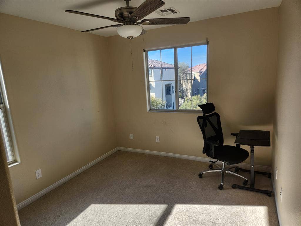 1 Room Available in Henderson