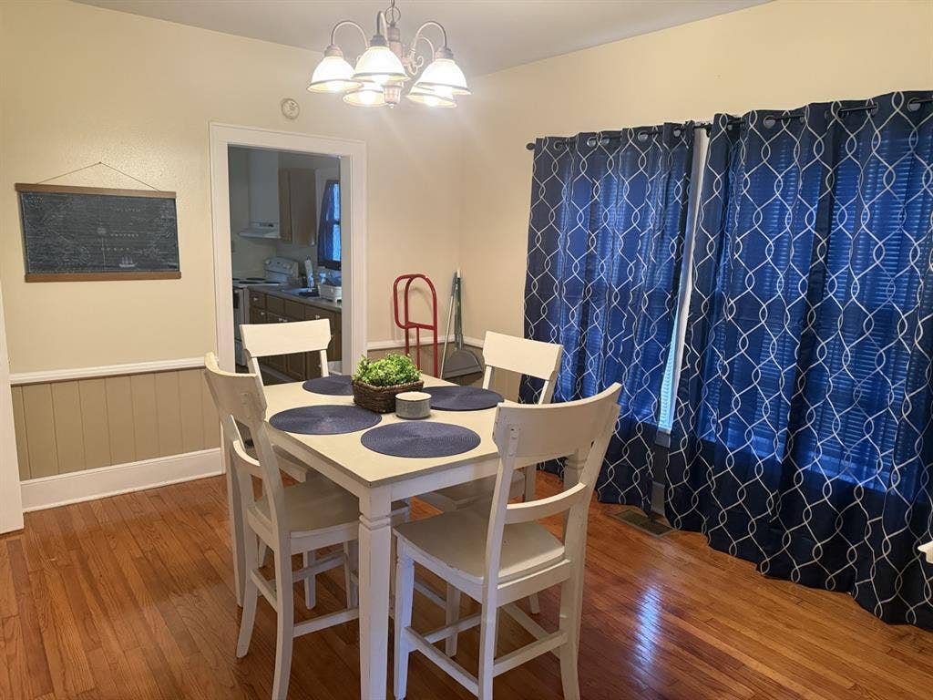 Unfurnished bedroom for rent