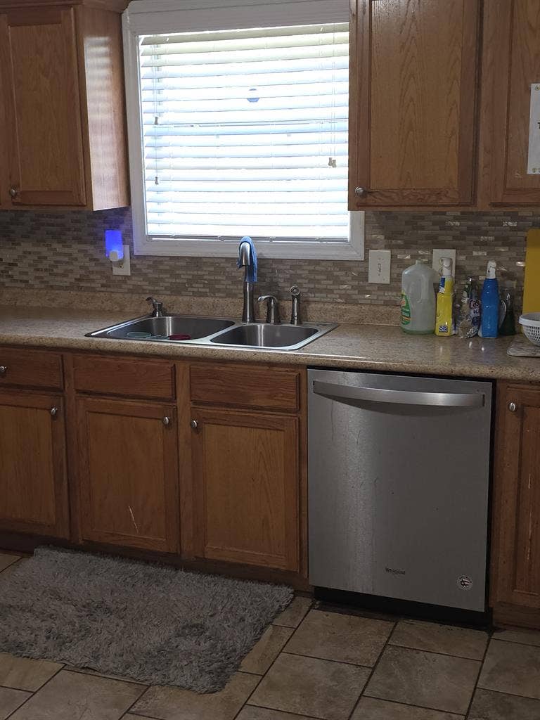 2 rooms for rent monthly