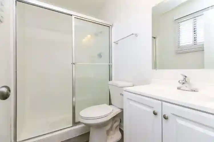 2 bedrooms available