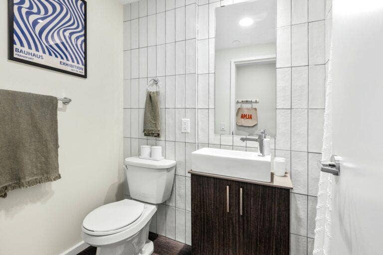 Downtown Ottawa Studio Sublet