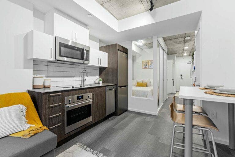 Downtown Ottawa Studio Sublet