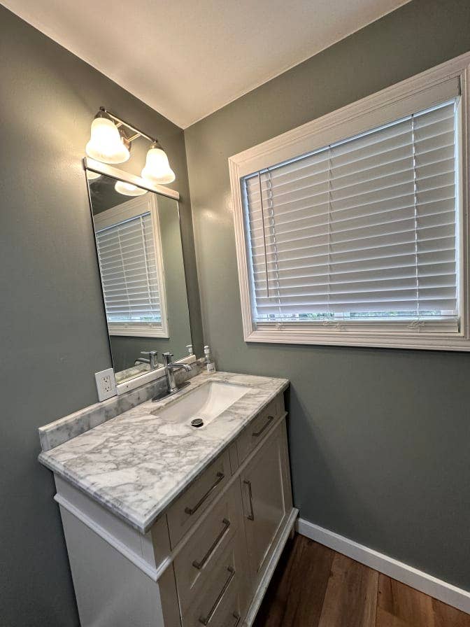 WALKSCORE  New Remodeled room