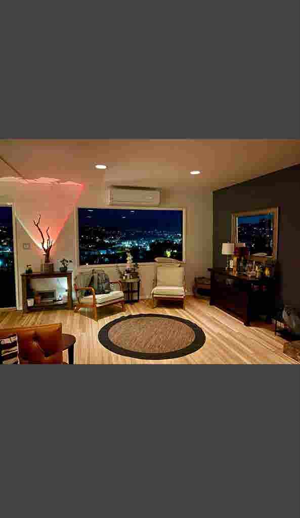 Mount Washington- Room