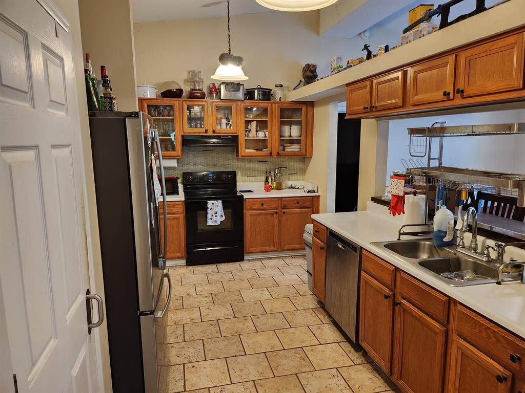 Furnished bedroom in Richmond Hill