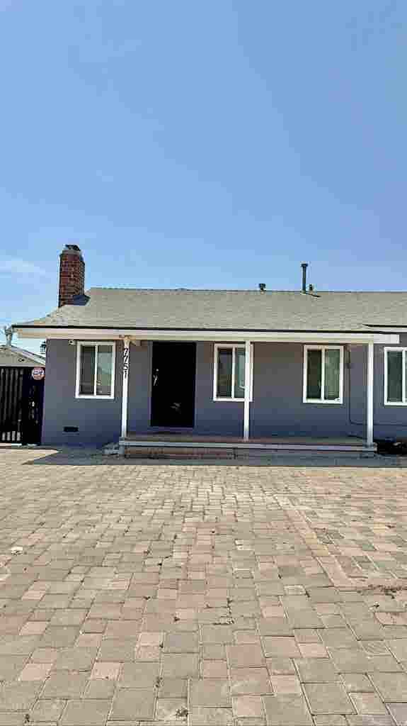 Nice Front House For Rent