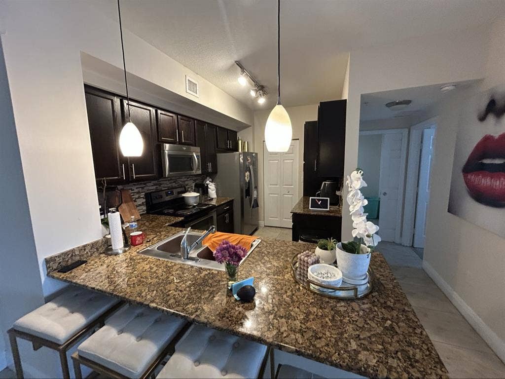 Beautiful Luxury Apartment in Doral