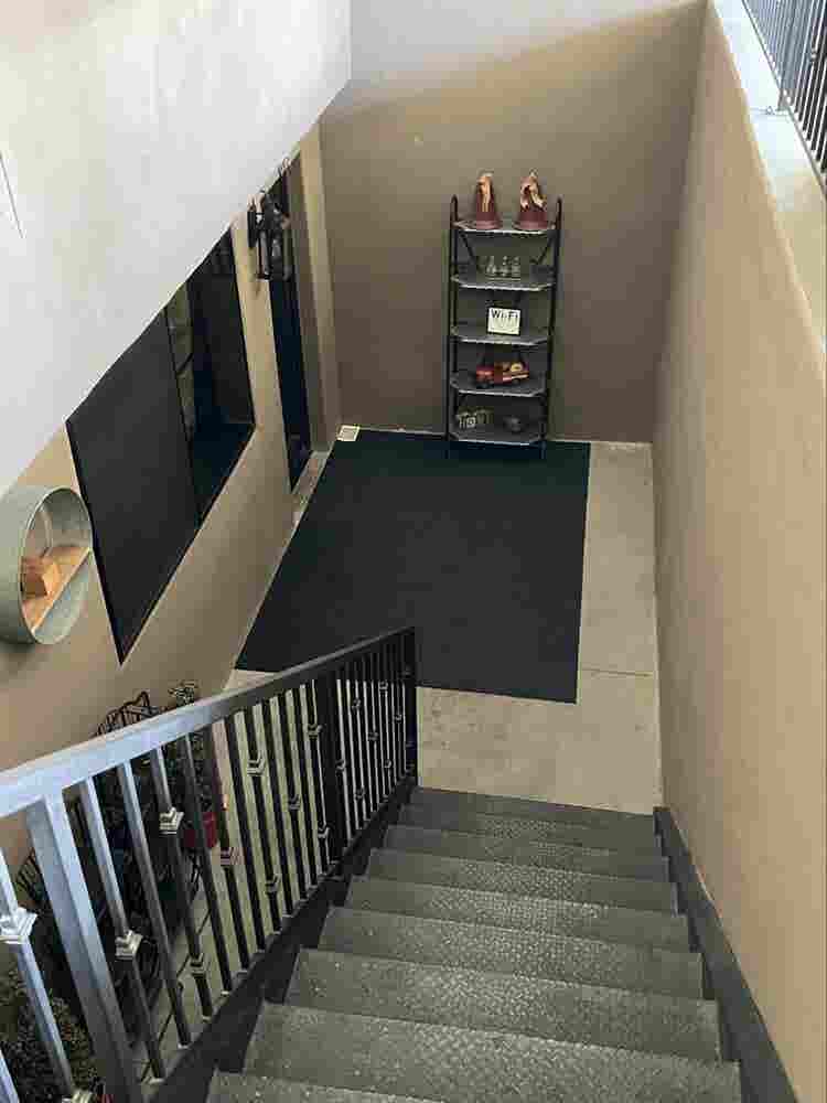 furnished apt w/utilities & garage