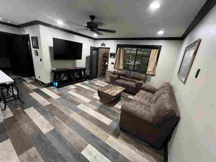 furnished apt w/utilities & garage