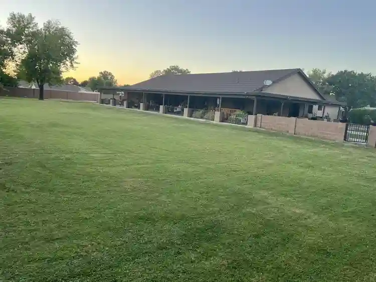 furnished apt w/utilities & garage