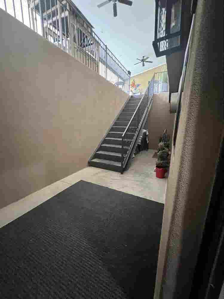 furnished apt w/utilities & garage