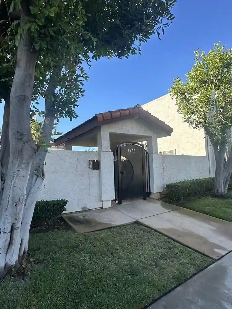 Fully Furnished Bed & Bath