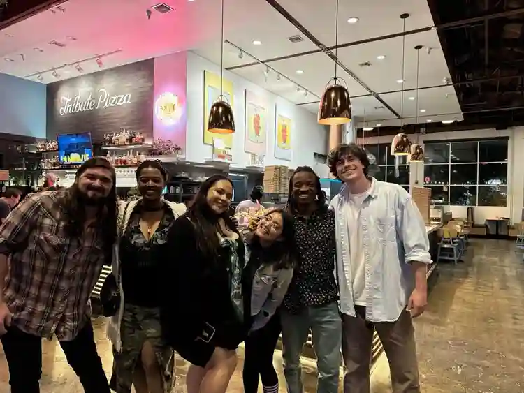 Looking for an Amazeballs Roommate