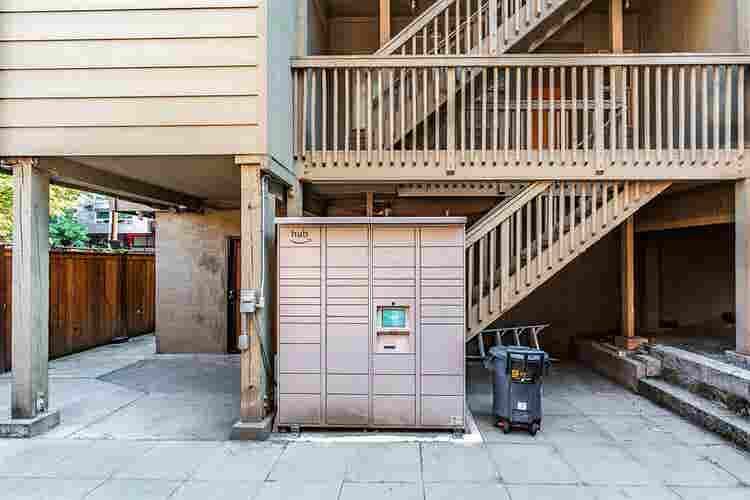 Helen apt (shared bathrooms only)