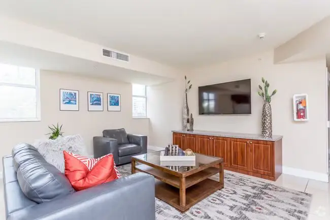 Furnished Apartment Sublease