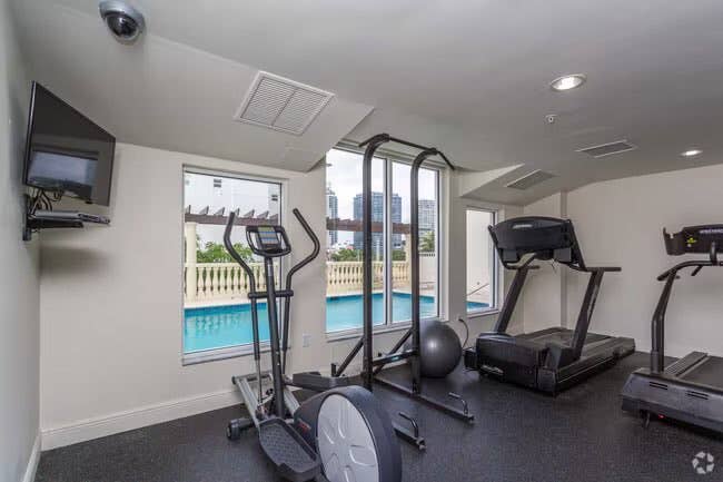 Furnished Apartment Sublease