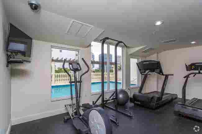 Furnished Apartment Sublease