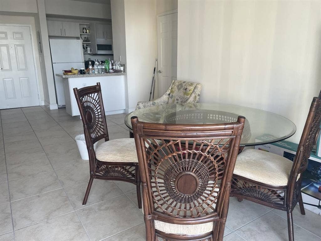 Furnished Apartment Sublease