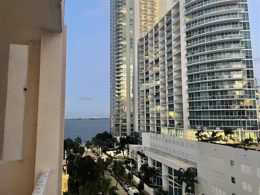 Furnished Apartment Sublease