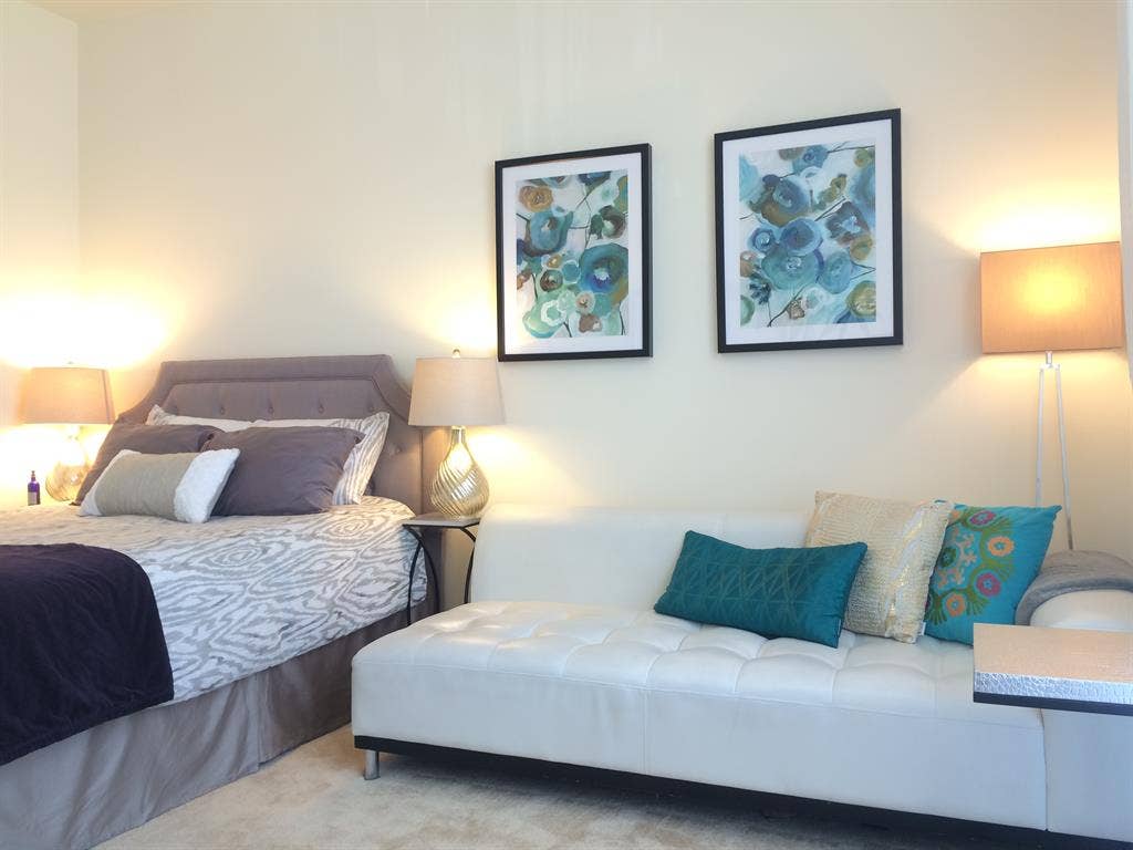 Room in Spacious MDR Beach Pad