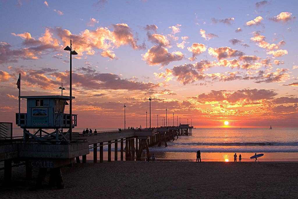Room in Spacious MDR Beach Pad