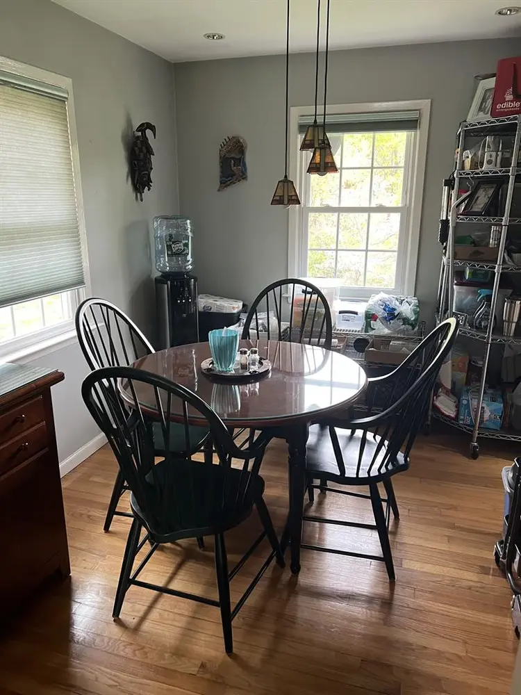 Male roommate needed