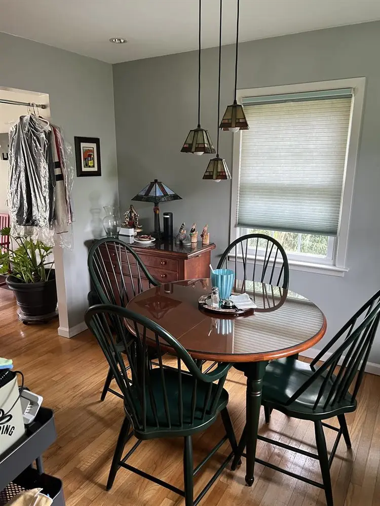 Male roommate needed