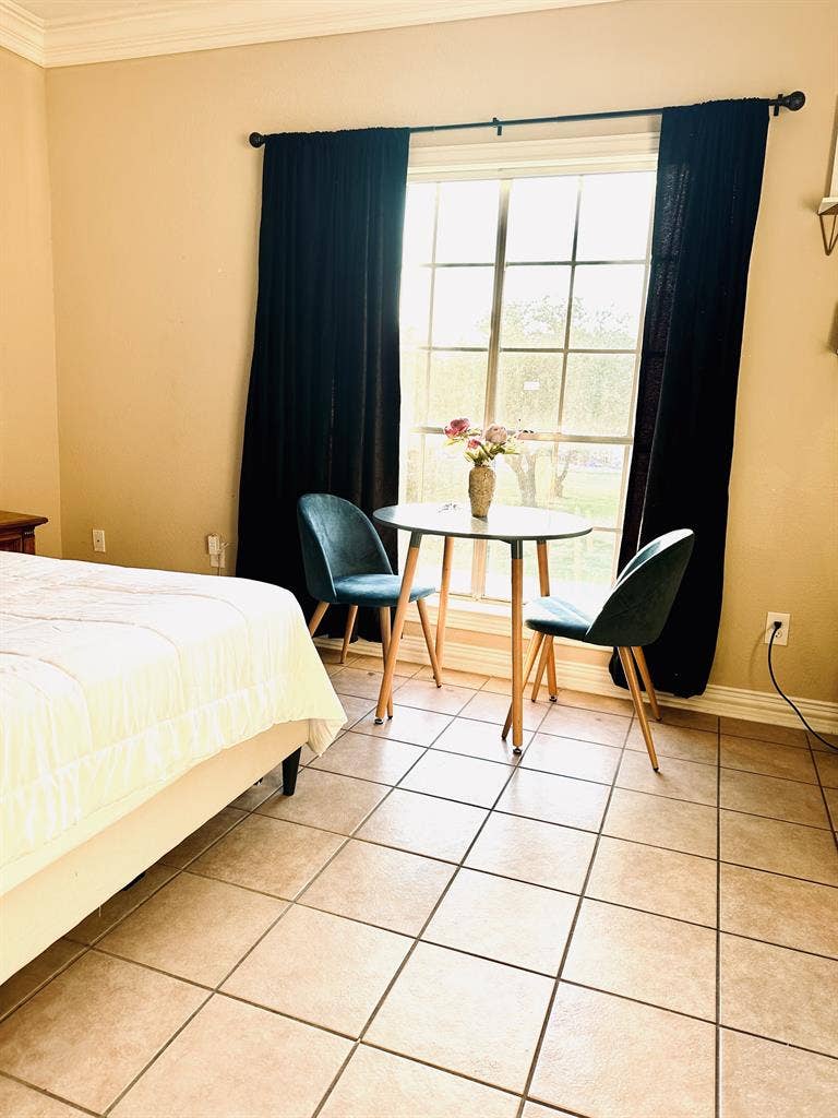 Private Room with En-Suite Bath