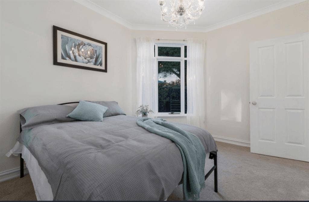 Spacious Room in Williamstownn