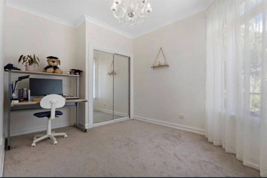 Spacious Room in Williamstownn