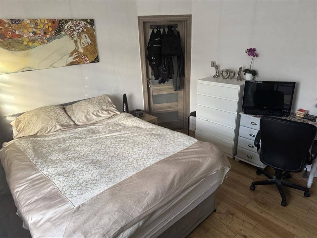 double room in Arnold town centre