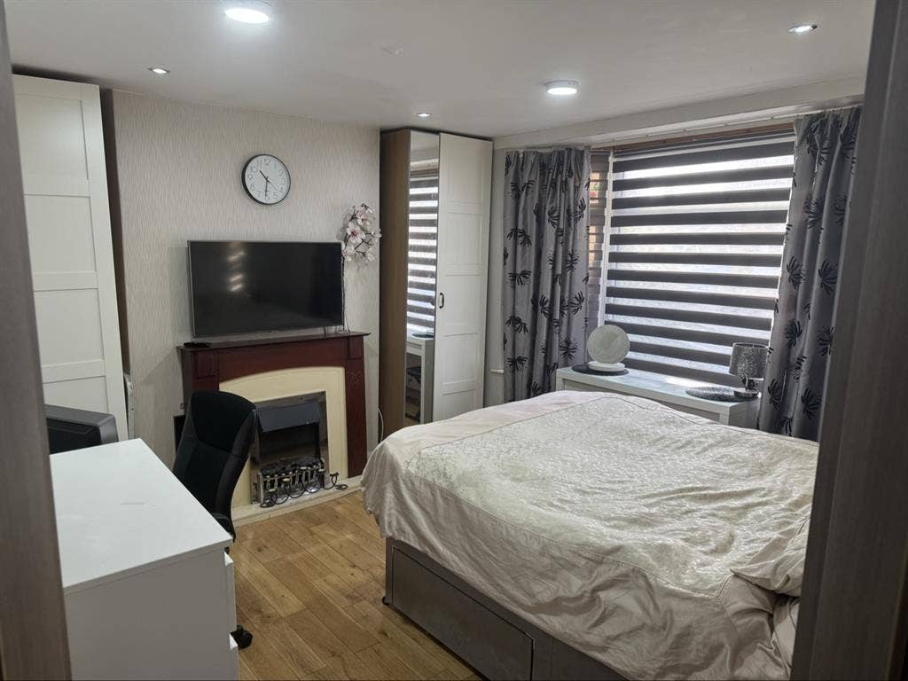 double room in Arnold town centre