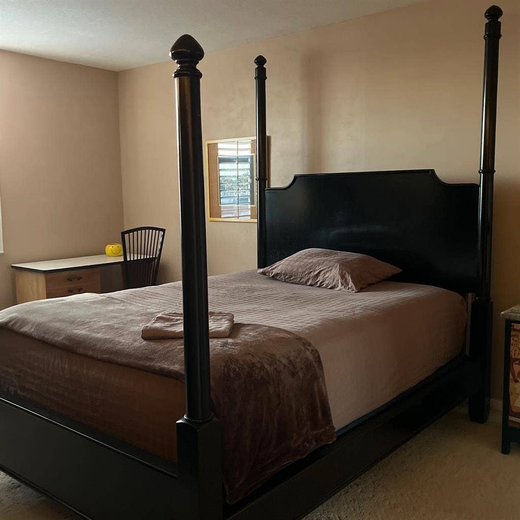 Male Roommate Wanted: