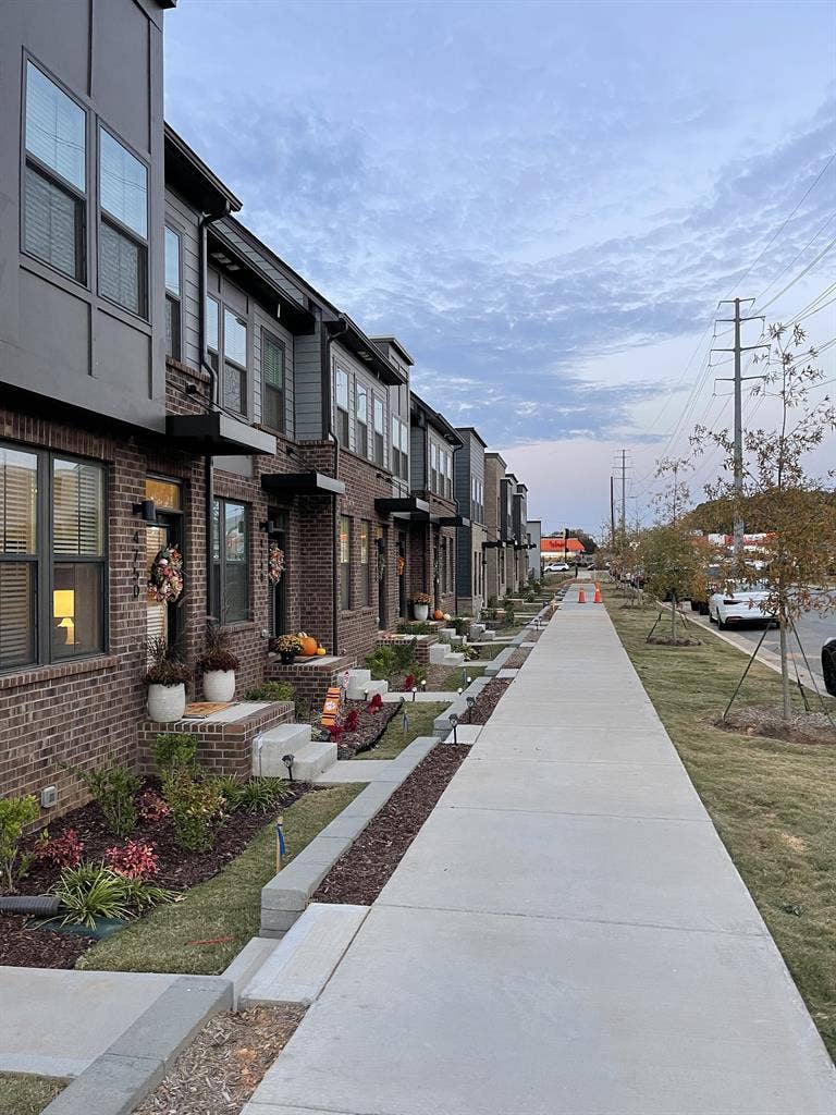 Private Room available in LoSo