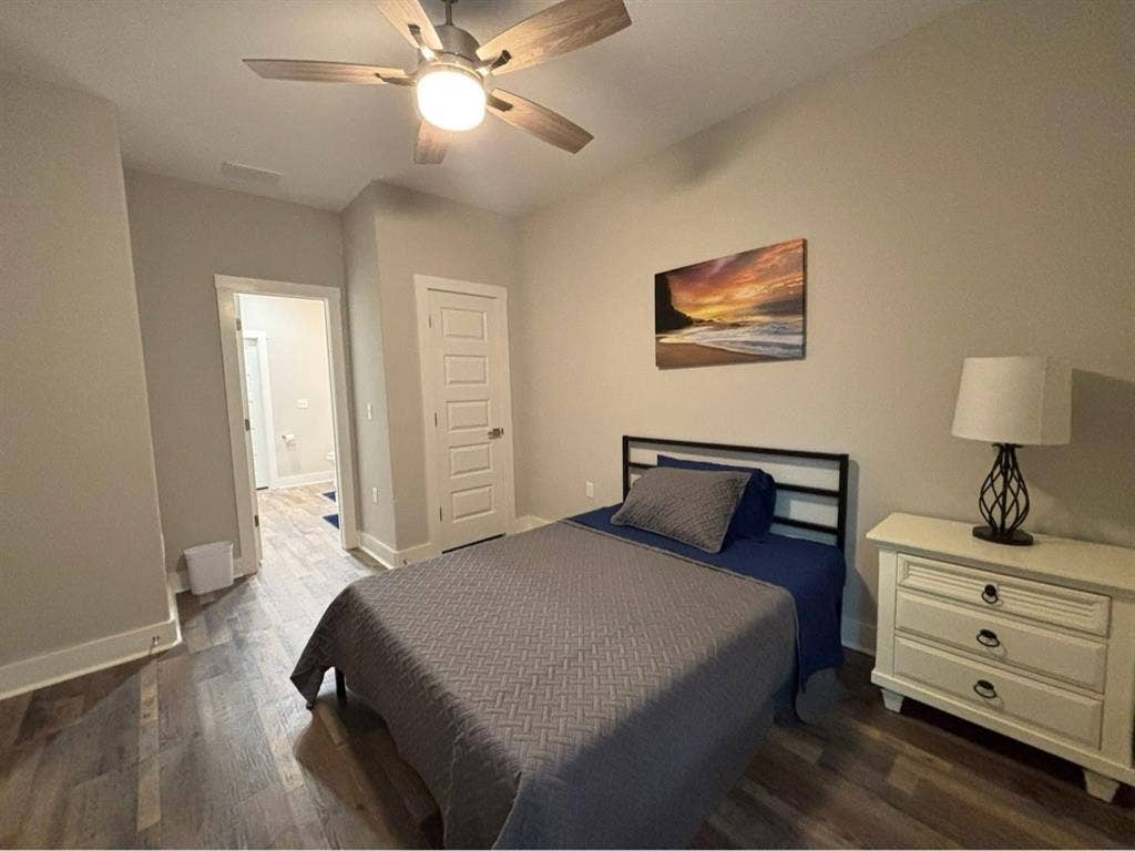 FURNISHED ROOM FOR RENT