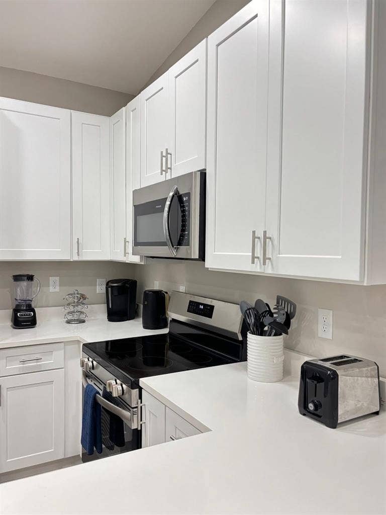 FURNISHED ROOM FOR RENT