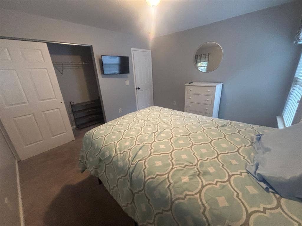 4 BR in Holly Springs