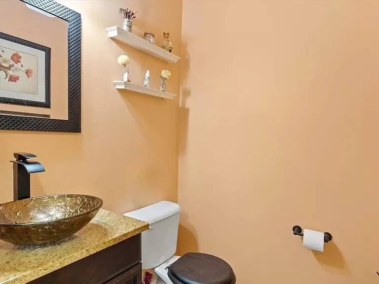 4 BR in Holly Springs